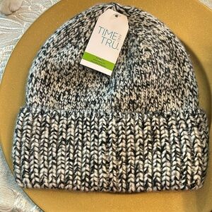 Time and True Black and White knitted Beanie Hat; New with Tags; Unisex!